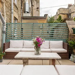 Holiday home Lovely 4 Bedroom Townhouse, Bath